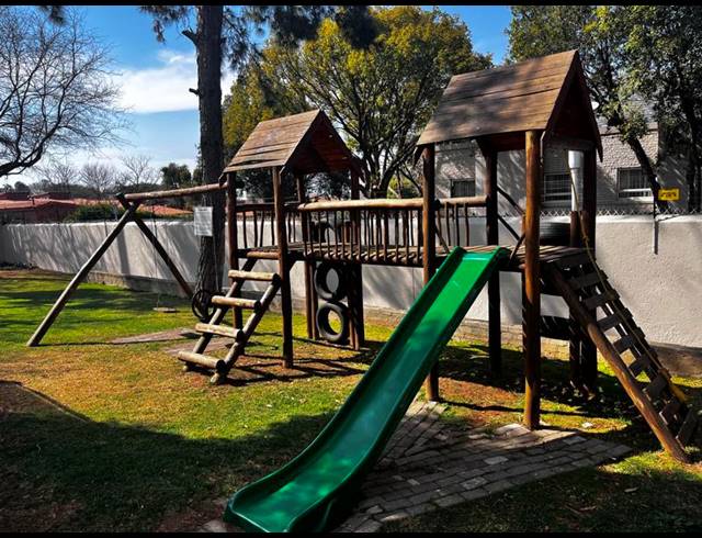 2 BEDROOM PROPERTY TO RENT IN SANDTON CBD